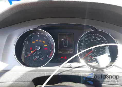 2016 Volkswagen Golf Sportwagen Tsi S 4-Door z USA, uszkodzony, nr VIN 3VWC17AU3GM516099